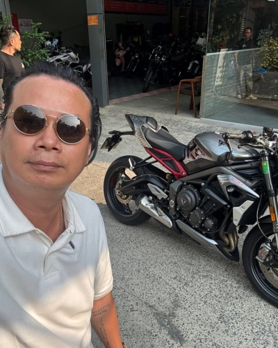 [T3/2026] Triumph Street Triple 765RS 2022 siêu lướt 1k km & BMW R1200RT xe Đức 16 đk 17 full đồ chơi