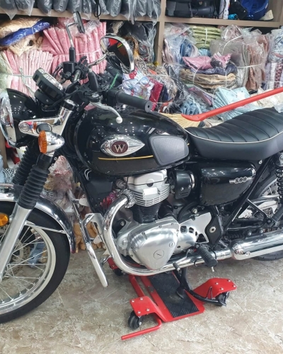 [T7/2026] Kawasaki W800 2025 Odo 2k km