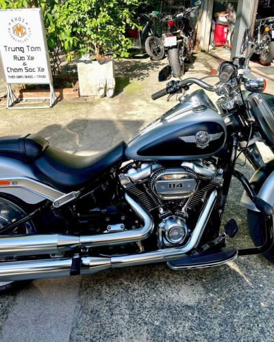 [T7/2026] Harley Davidson Softail Fat Boy 2020 Barracuda Silver/Black Denim odo 2k miles
