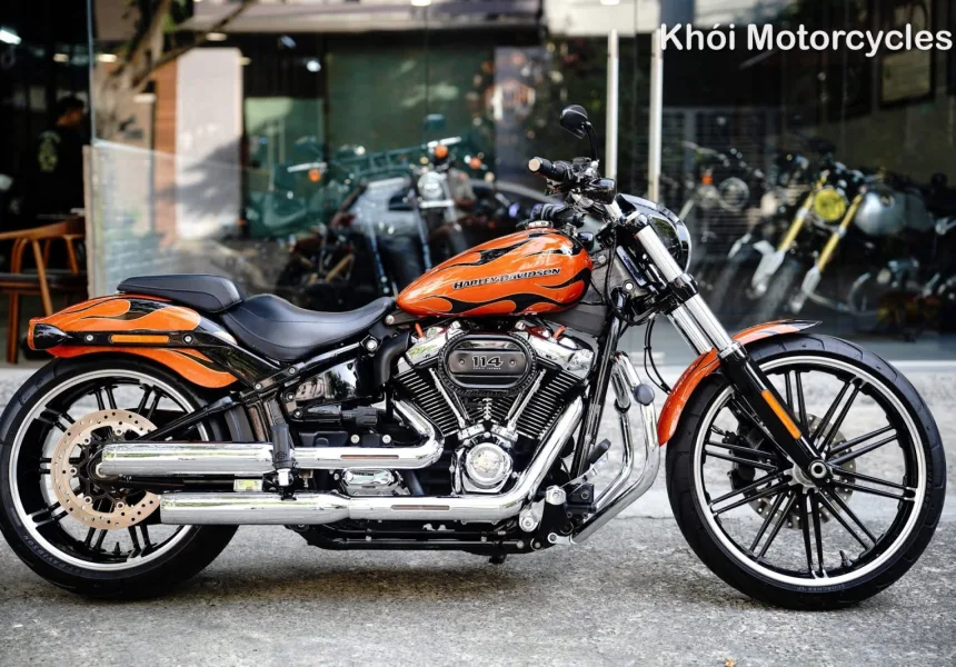 Harley Davidson Softail Breakout 2019 odo 7k miles