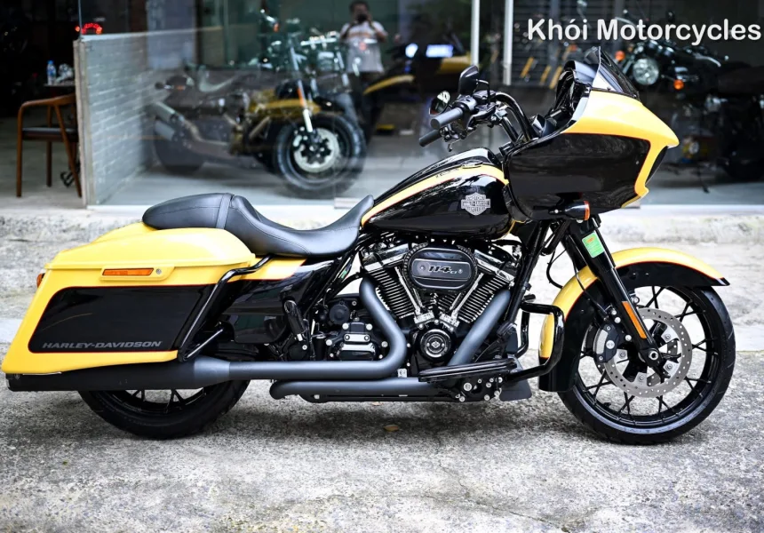 Harley Davidson Road Glide 2023 odo lướt 4k miles