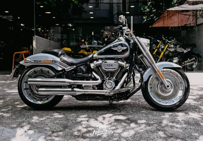 Harley Davidson Softail Fat Boy 2020 màu Barracuda Silver/Black Denim Odo 2k miles