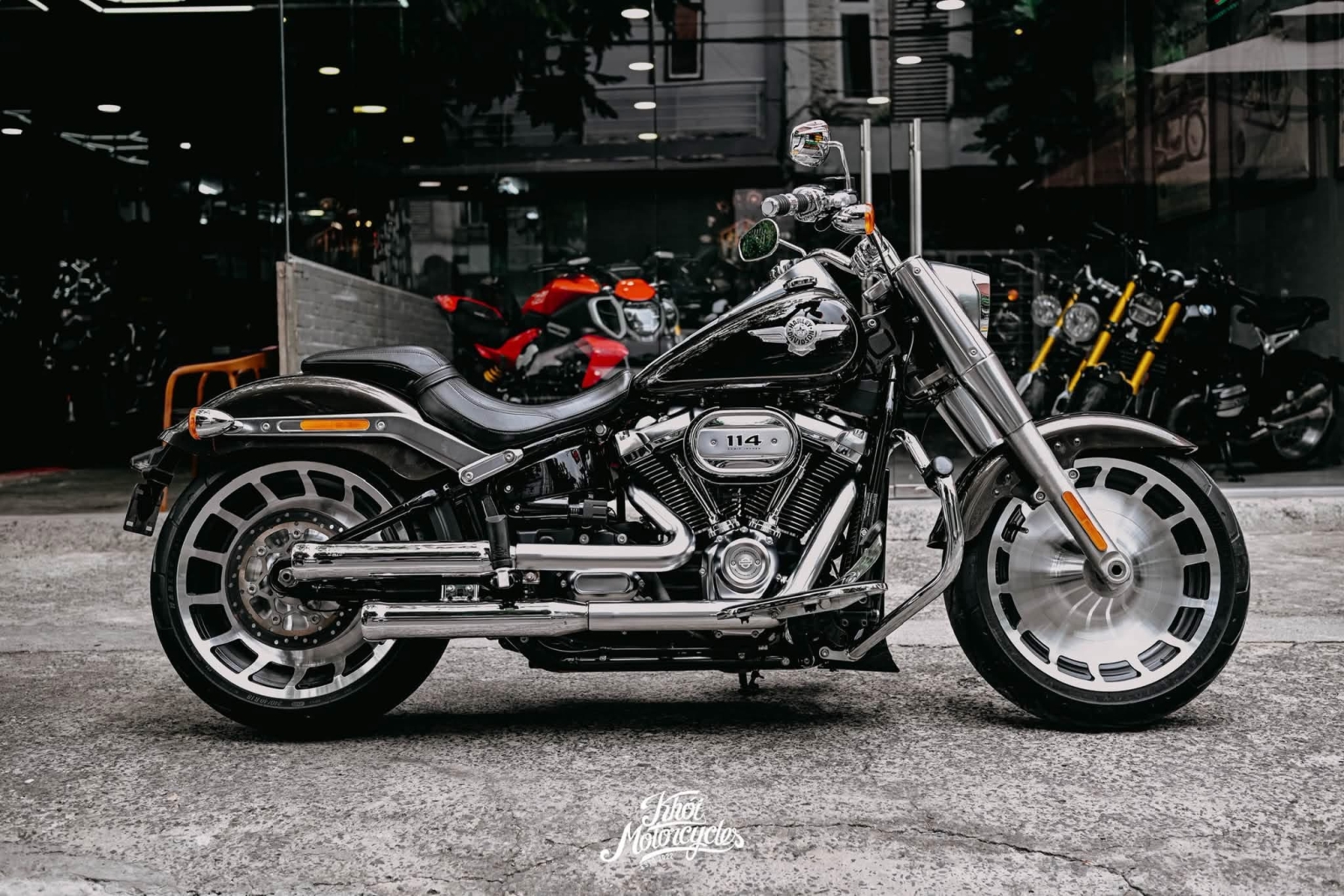 Harley Davidson Softail Fat Boy 2020 River Rock Grey two-tone odo 6k miles