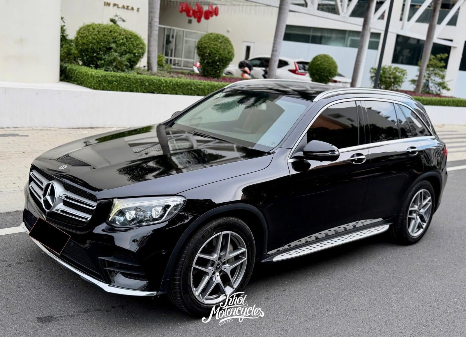 Mercedes GLC300 model 2019 odo 7v7 km
