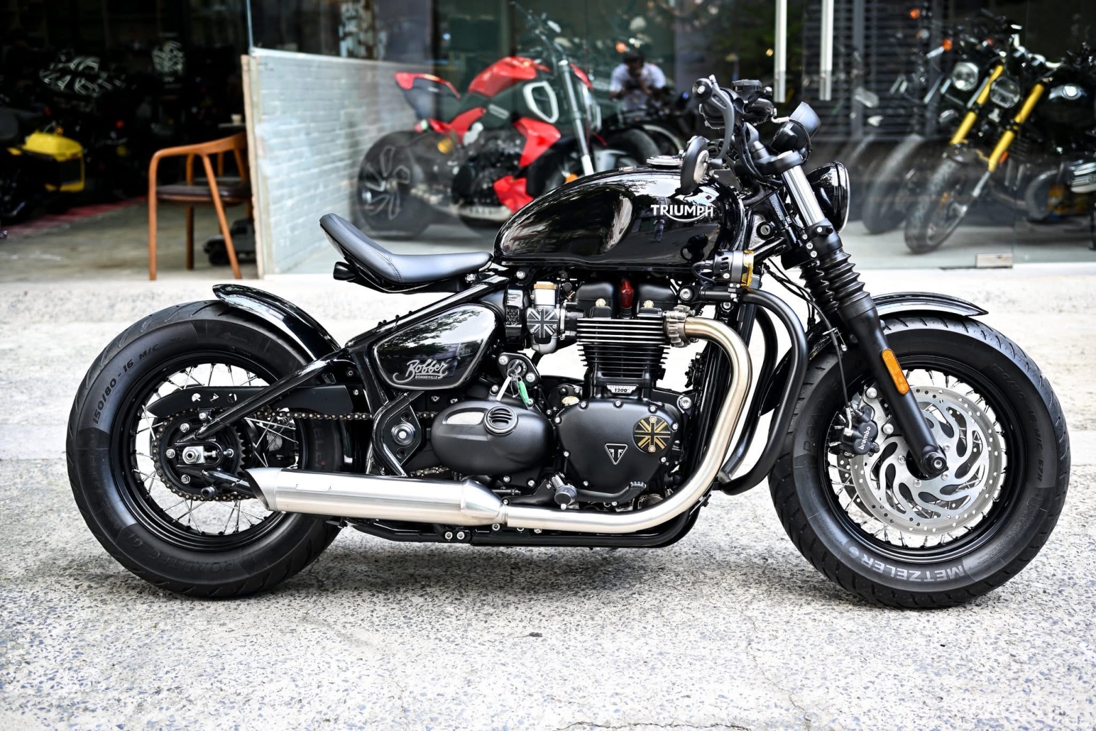 Triumph Bobber 1200 2025 odo lướt 1900km siêu keng